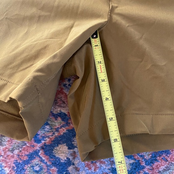 Carhartt Women’s Force Phoenix Cargo Short in Golden Grass - Size XL - Picture 9 of 11